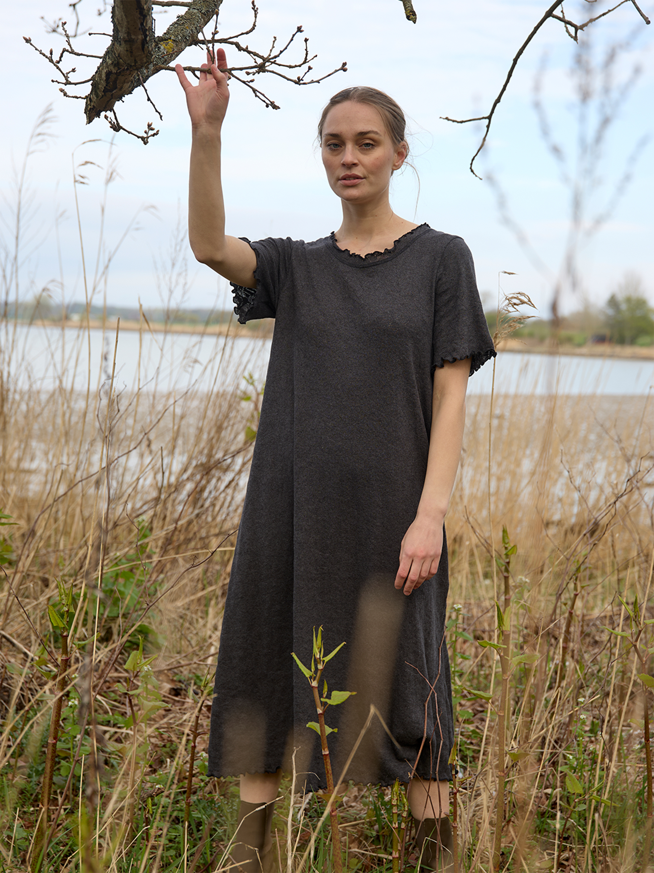 Frill dress s/s jacquard organic cotton